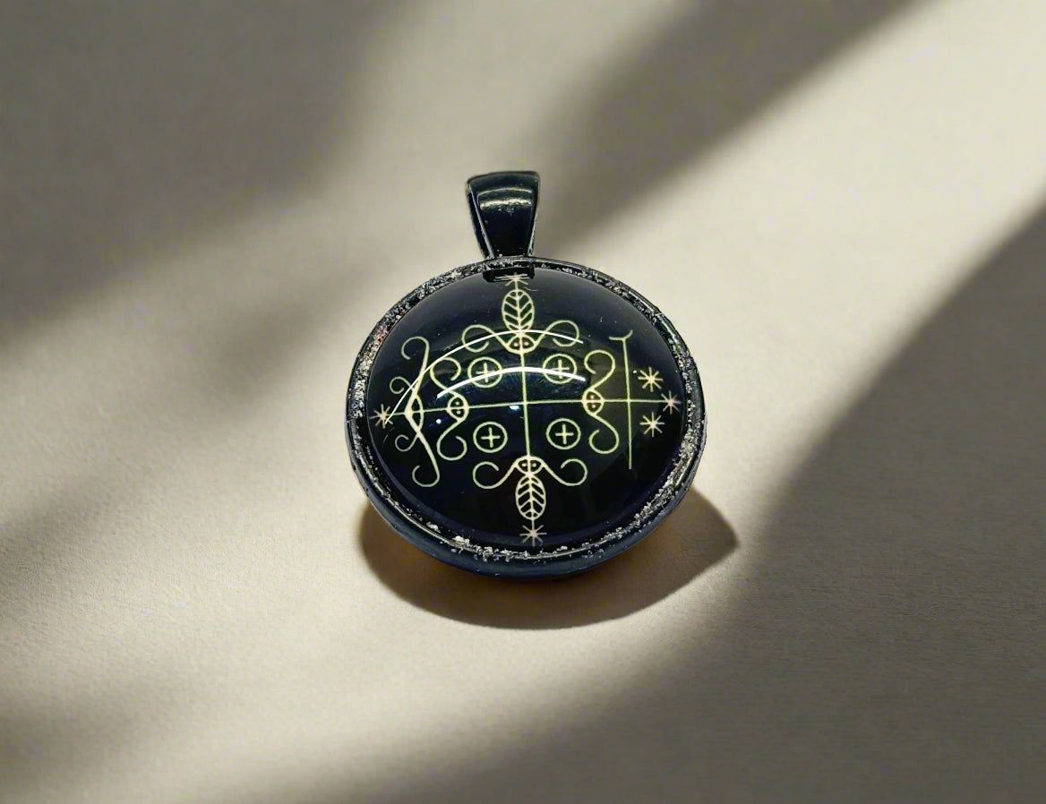 Eleguas Amulet