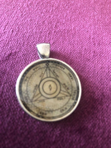 BEND OVER AMULET